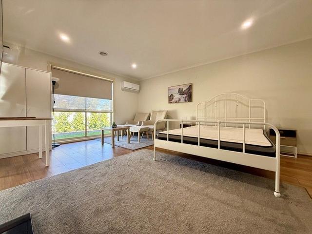 10 Lauffre Walk, VIC 3023