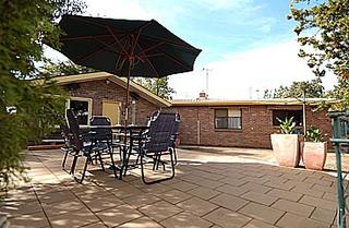 Entertaining area (2004-04-20)