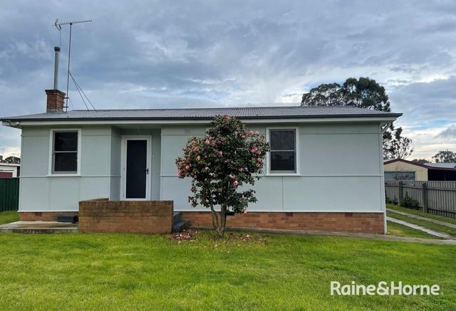 11 Station Street, NSW 2579