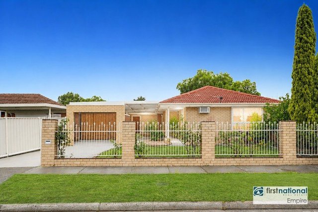 1 Cairn Close, VIC 3021