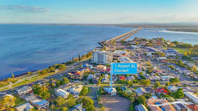 1 Robert Street, QLD 4019