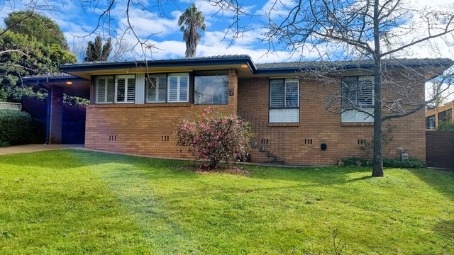 7 Crichton Crescent, NSW 2594