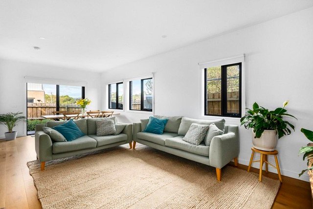 4/21 Hood Crescent, VIC 3060