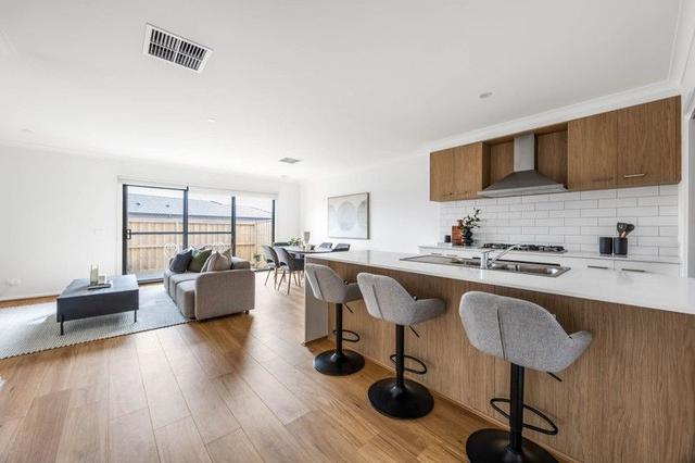 14 Coghill  Loop, VIC 3335