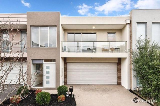 18 Cavell  Drive, VIC 3064