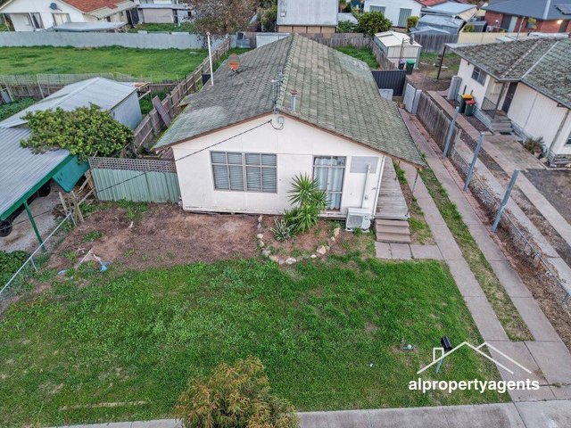 18 Jones Street, VIC 3400