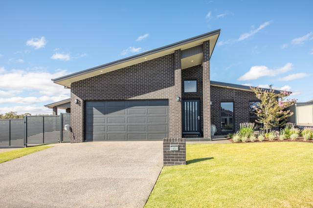 15 Ferrier Drive, NSW 2830