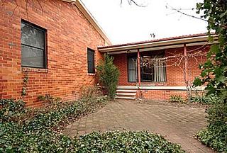 Courtyard (2004-07-14)
