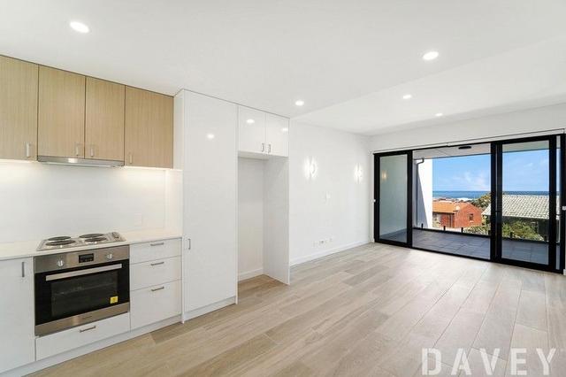 16/18 Ozone Parade, WA 6029