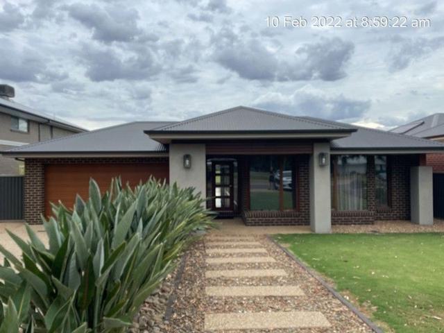 121 Robinson Way, VIC 3730