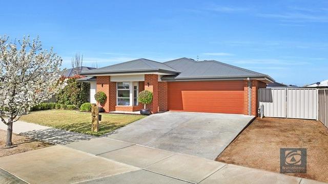 15 Wisteria Street, VIC 3564