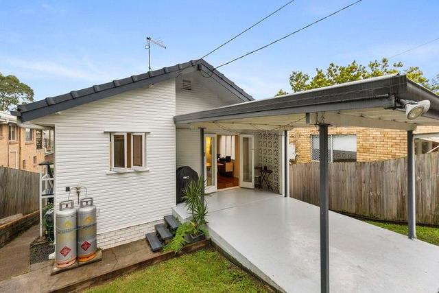 33 Crest Street, QLD 4122