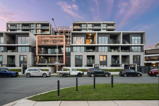 12/90 Lowanna Street, ACT 2612