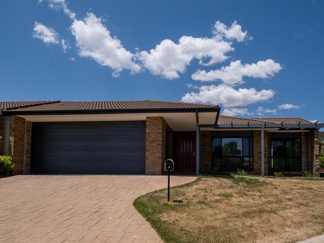 5 Walton Street, ACT 2607