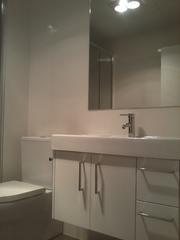 Bathroom (2013-07-18)