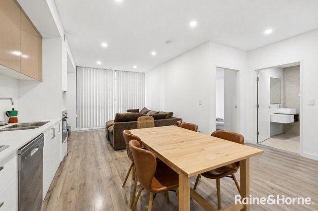 202/52-54 Copeland Steet, NSW 2170