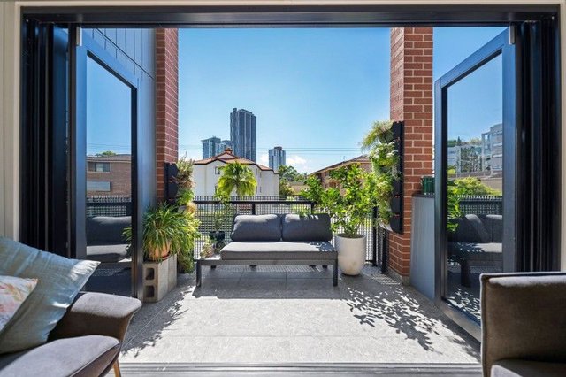 32A Lenneberg  Street, QLD 4215