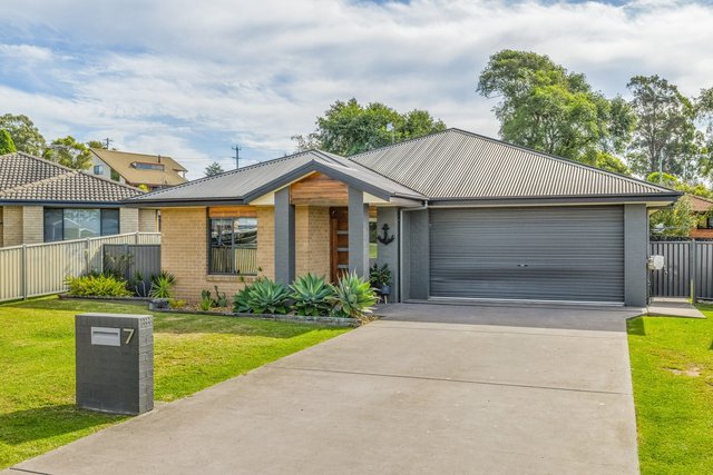 7 Dolphin Crescent, NSW 2551