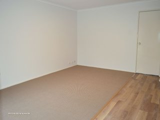 Living Room (1).jpg
