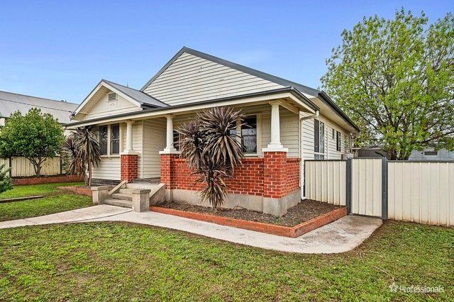 2 Outtrim Street, VIC 3465