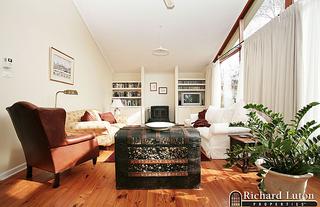 Lounge Room (2007-05-30)
