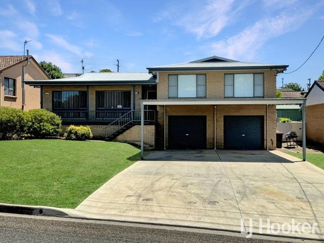 45 Froude Street, NSW 2360