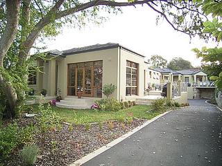 Main (2005-04-13)
