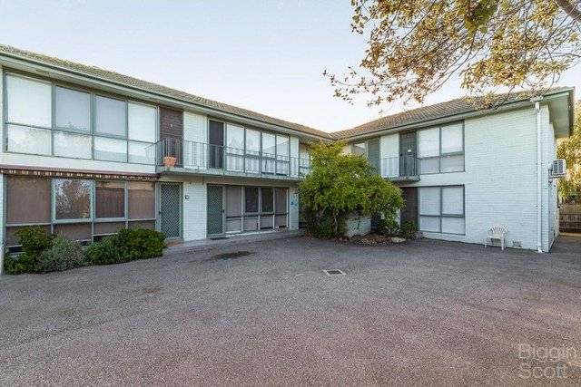 8/7 Gardenia Road, VIC 3185