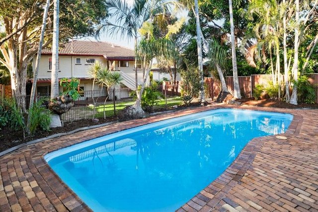 11 Caronga Street, QLD 4012