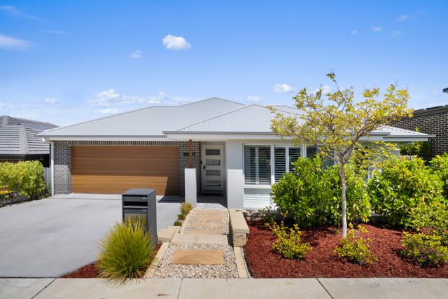 15 Rachel Makinson Street, ACT 2615