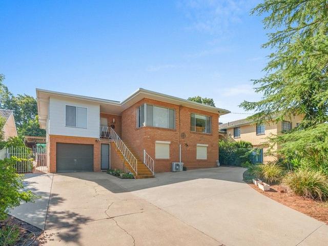 32 Ross Crescent, NSW 2680