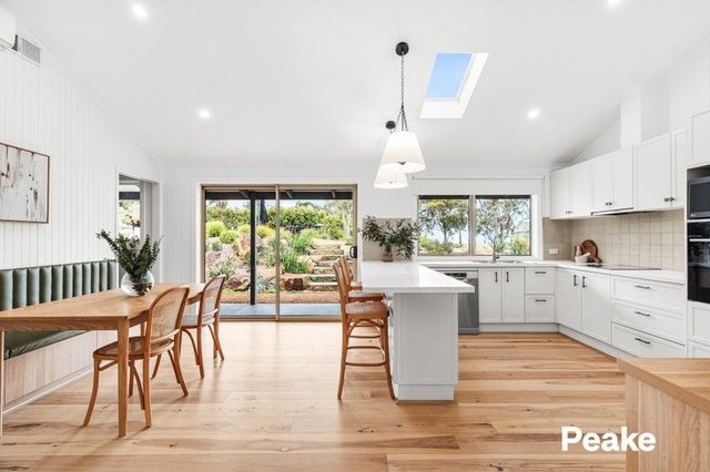 35 Keith Parade, VIC 3807