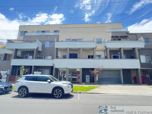 8/2-4 Hutton  Street, VIC 3175