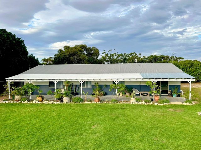 68 Kangaroo Way, WA 6044