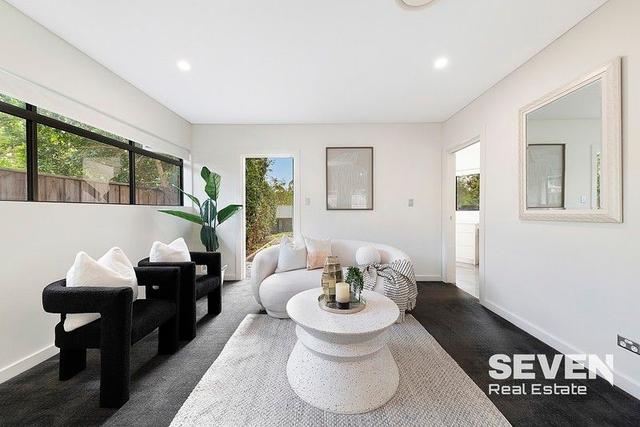 21/2 McCausland Place, NSW 2155