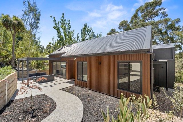 17 Armstrong  Street, VIC 3460