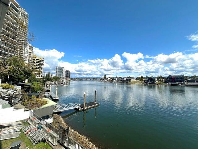 2/2930 Gold Coast Highway, QLD 4217