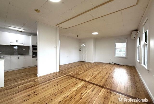 11 Hull Avenue, NSW 2170