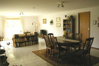 Dining (2008-01-08)