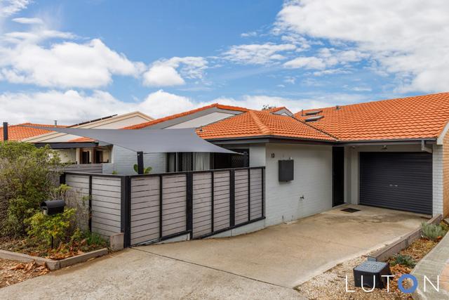 10 Charvin Court, ACT 2615