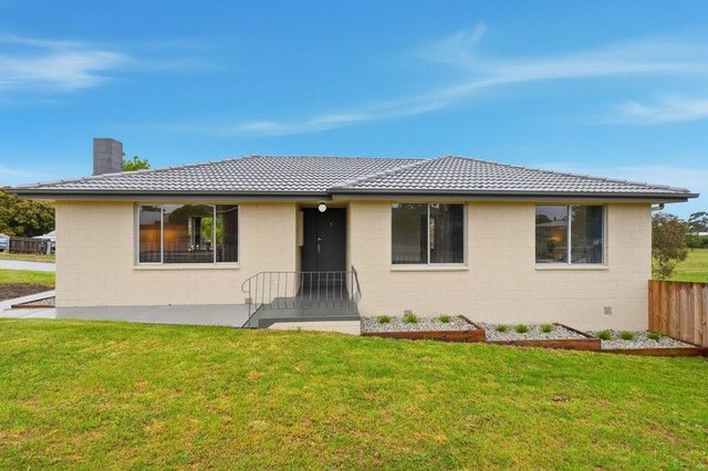 1 Walker  Crescent, TAS 7030