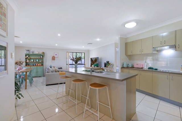 1/112 Beach Street, QLD 4163