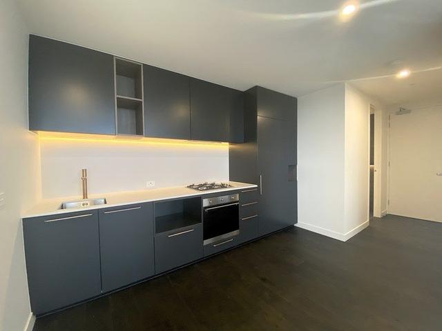 704/9-11 Ellingworth Parade, VIC 3128