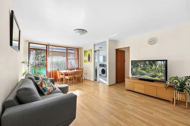 14/8 Orpington Street, NSW 2131
