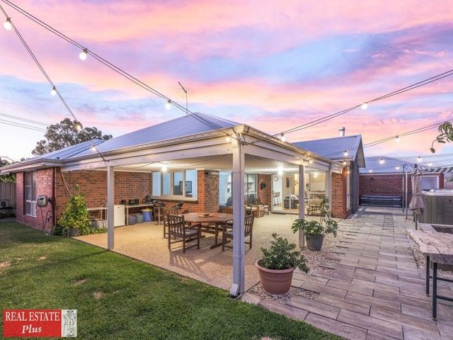 15 Stewartby Crescent, WA 6056