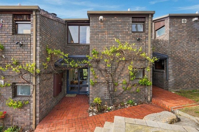 2/28 Summerhill Road, TAS 7000