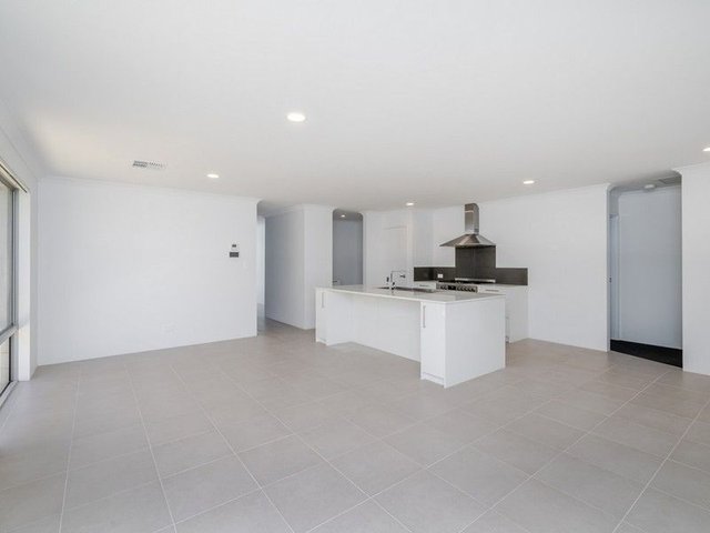 43 Chateau Avenue, WA 6038