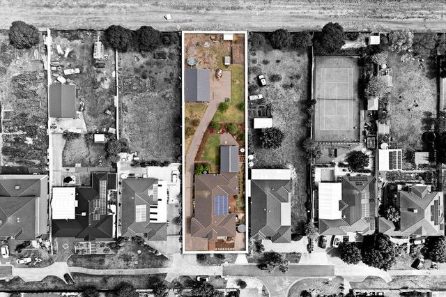 12 Knight Court, VIC 3037