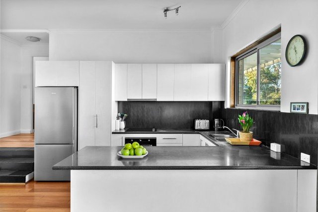 13A Aranda Drive, NSW 2086