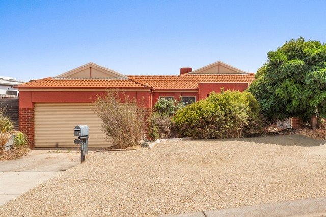 2 Thomas Place, VIC 3756